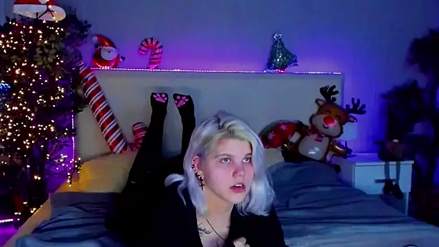 JoannLowe online show from 12/23/24, 11:28