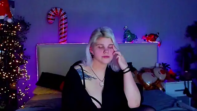 JoannLowe online show from 12/25/24, 10:37