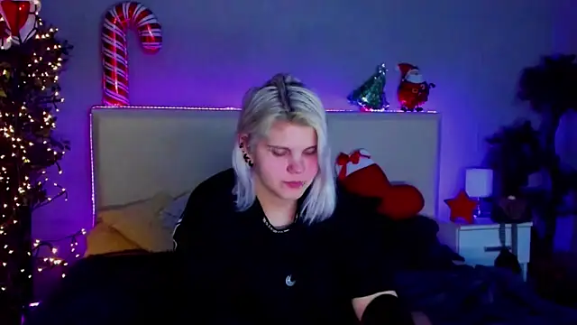 JoannLowe online show from 12/29/24, 11:18