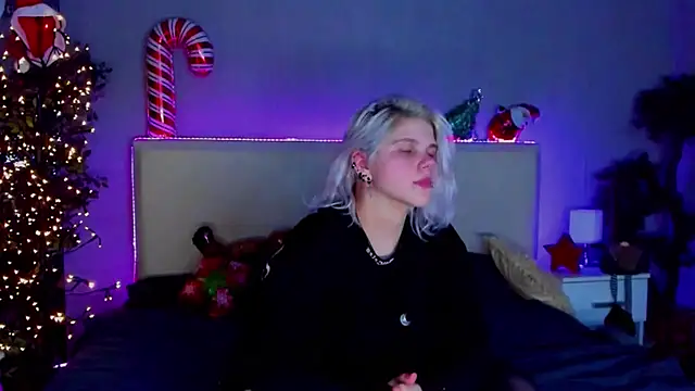 JoannLowe online show from 12/31/24, 12:00