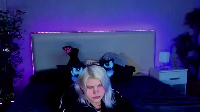 JoannLowe online show from 01/20/25, 11:21