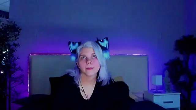 JoannLowe online show from 01/31/25, 09:16