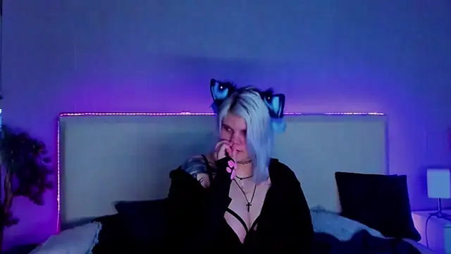 JoannLowe online show from 02/24/25, 12:20