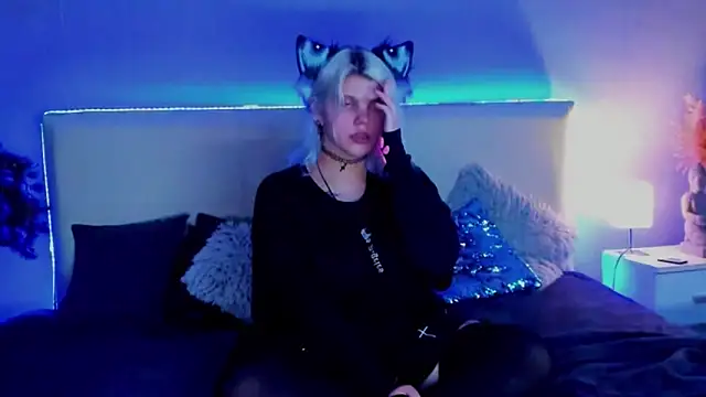 JoannLowe online show from 03/12/25, 09:13