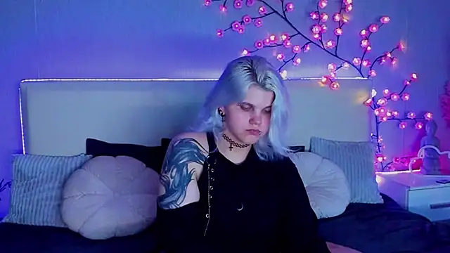 JoannLowe online show from 09/09/25, 07:57