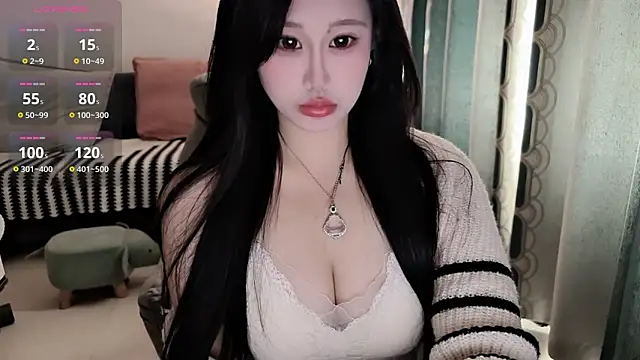 QQ-tutu online show from 10/20/25, 02:12