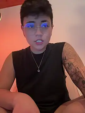 Ashley Chriss online show from 01/07/25, 02:31