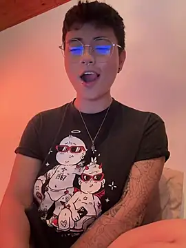 Ashley Chriss online show from 01/10/25, 05:58