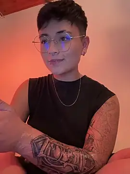 Ashley Chriss online show from 01/15/25, 05:50