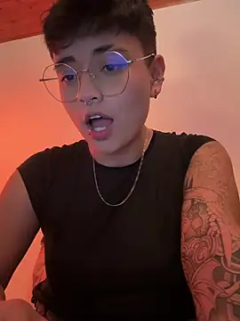 Ashley Chriss online show from 01/19/25, 06:42