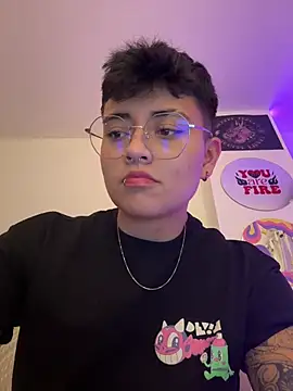 Ashley Chriss online show from 02/07/25, 01:36