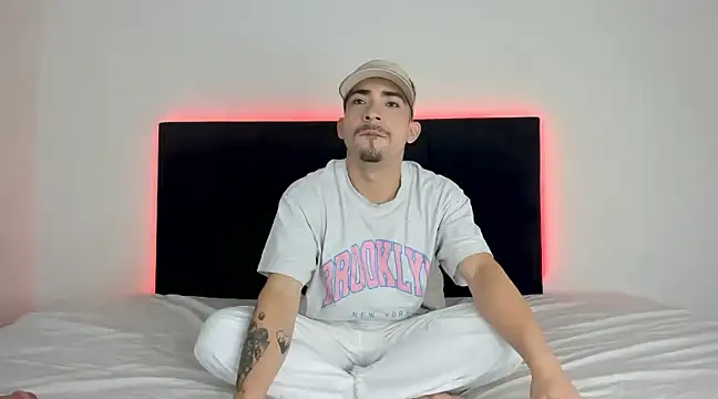 Dalejandr0 online show from 02/11/25, 02:35
