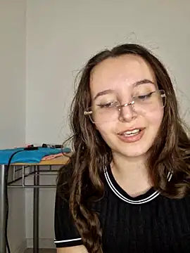 Snapshot of LineaDemie chatting on 09/21/25, 05:14 LineaDemie online show from 09/21/25, 05:14