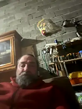 Snapshot of ros217 chatting on 01/05/26, 09:18 ros217 online show from 01/05/26, 09:18