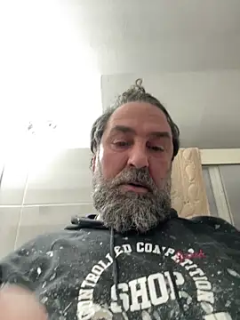 Snapshot of ros217 chatting on 03/26/26, 03:28 ros217 online show from 03/26/26, 03:28