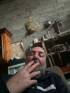 Snapshot of ros217 chatting on 03/27/26, 04:07 ros217 online show from 03/27/26, 04:07