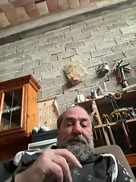 Snapshot of ros217 chatting on 04/01/26, 12:17 ros217 online show from 04/01/26, 12:17