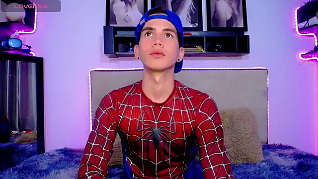 Snapshot of Tayson_Rivers chatting on 12/28/24, 02:11 Tayson Rivers online show from 12/28/24, 02:11