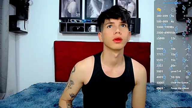 Snapshot of Tayson_Rivers chatting on 01/23/25, 07:40 Tayson Rivers online show from 01/23/25, 07:40