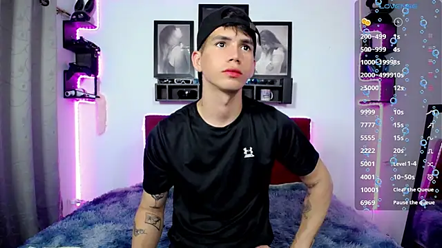 Snapshot of Tayson_Rivers chatting on 01/29/25, 07:22 Tayson Rivers online show from 01/29/25, 07:22