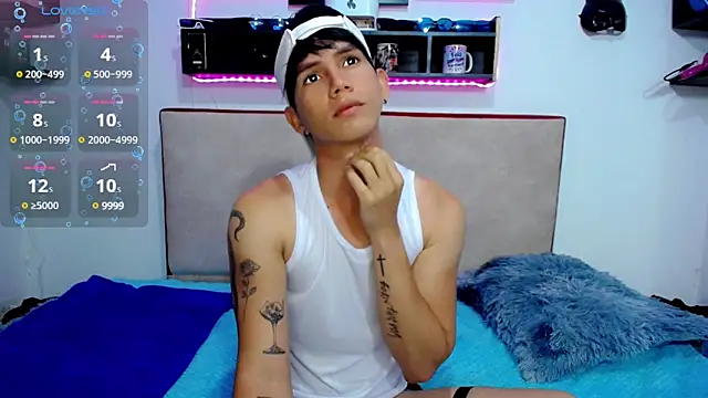 Snapshot of Tayson_Rivers chatting on 03/04/25, 09:00 Tayson Rivers online show from 03/04/25, 09:00