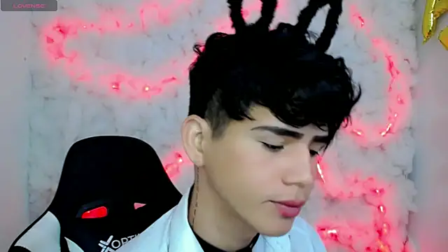 Snapshot of Tayson_Rivers chatting on 10/02/25, 12:23 Tayson Rivers online show from 10/02/25, 12:23