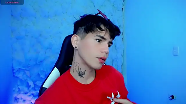 Snapshot of Tayson_Rivers chatting on 11/05/25, 06:30 Tayson Rivers online show from 11/05/25, 06:30