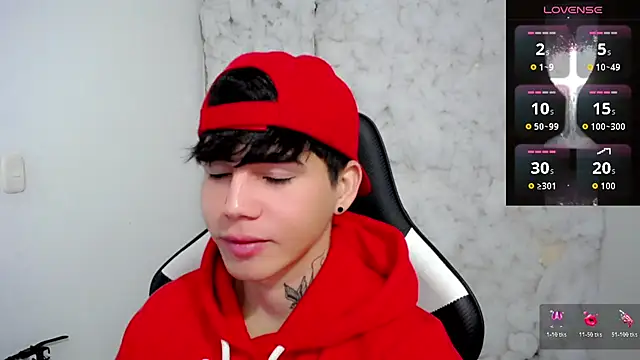 Snapshot of Tayson_Rivers chatting on 12/14/25, 07:18 Tayson Rivers online show from 12/14/25, 07:18