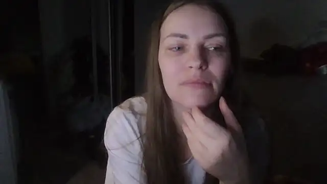 Snapshot of AnnaDiamond1 chatting on 04/22/26, 10:44 AnnaDiamond1 online show from 04/22/26, 10:44