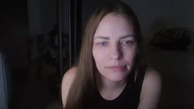 Snapshot of AnnaDiamond1 chatting on 05/15/26, 09:44 AnnaDiamond1 online show from 05/15/26, 09:44