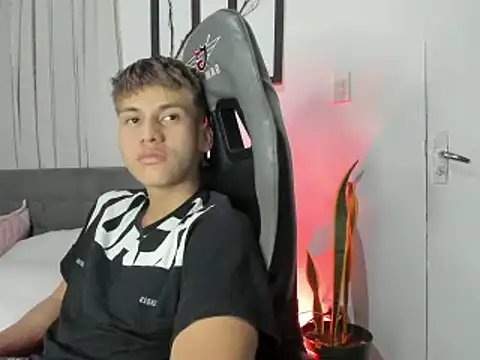 Snapshot of miguel_hz chatting on 01/31/25, 11:35 miguel hz online show from 01/31/25, 11:35