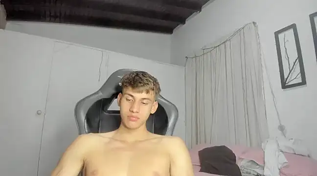 Snapshot of miguel_hz chatting on 03/04/25, 07:54 miguel hz online show from 03/04/25, 07:54