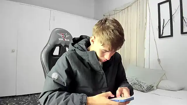 Snapshot of miguel_hz chatting on 03/07/25, 08:44 miguel hz online show from 03/07/25, 08:44