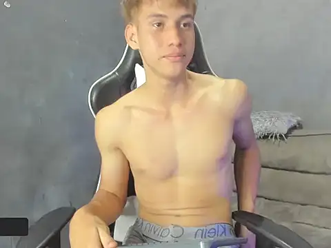 Snapshot of miguel_hz chatting on 03/14/25, 03:04 miguel hz online show from 03/14/25, 03:04