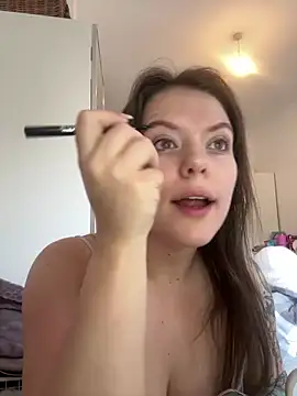 Snapshot of Ragdoll131 chatting on 10/19/25, 08:59 Ragdoll131 online show from 10/19/25, 08:59