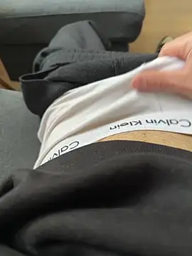 Snapshot of XMenX24 chatting on 12/02/24, 11:34 XMenX24 online show from 12/02/24, 11:34