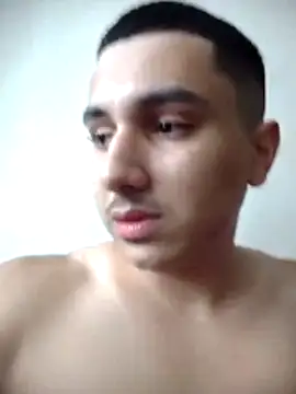 Snapshot of Kalinpauzudo chatting on 04/13/26, 05:29 Kalinpauzudo online show from 04/13/26, 05:29