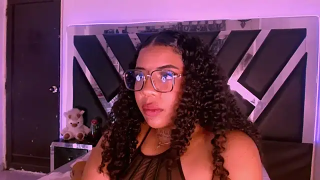 Snapshot of MelannyTylor chatting on 07/14/26, 02:05 MelannyTylor online show from 07/14/26, 02:05