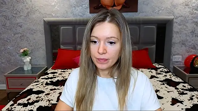 Snapshot of foxy_blond chatting on 03/08/25, 03:39 foxy blond online show from 03/08/25, 03:39