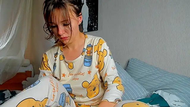 Snapshot of foxy_blond chatting on 09/23/25, 12:13 foxy blond online show from 09/23/25, 12:13