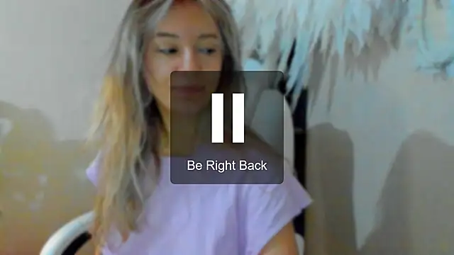 Snapshot of foxy_blond chatting on 11/07/25, 12:32 foxy blond online show from 11/07/25, 12:32