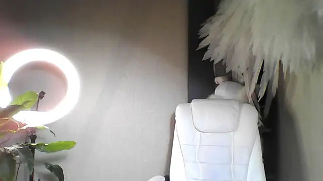 Snapshot of foxy_blond chatting on 11/28/25, 12:13 foxy blond online show from 11/28/25, 12:13