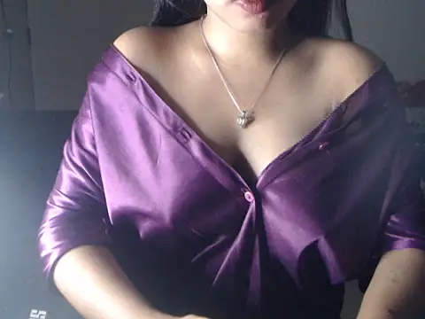 Snapshot of DevilErin chatting on 11/09/25, 01:42 DevilErin online show from 11/09/25, 01:42