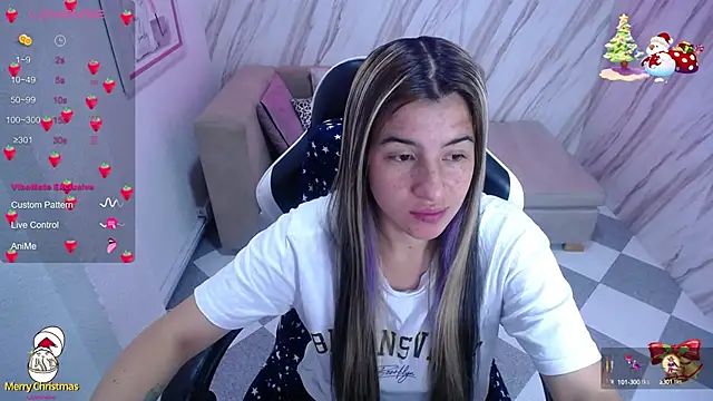 Snapshot of Valerie_b chatting on 01/23/25, 02:55 Valerie b online show from 01/23/25, 02:55