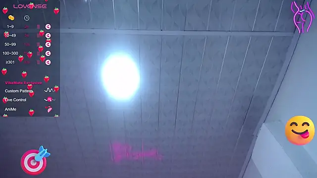 Snapshot of Valerie_b chatting on 02/14/25, 06:12 Valerie b online show from 02/14/25, 06:12