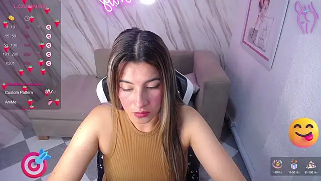 Snapshot of Valerie_b chatting on 02/21/25, 06:18 Valerie b online show from 02/21/25, 06:18