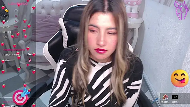 Snapshot of Valerie_b chatting on 03/13/25, 09:21 Valerie b online show from 03/13/25, 09:21