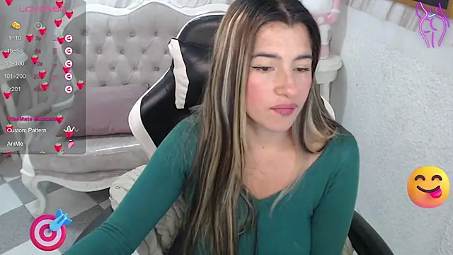 Snapshot of Valerie_b chatting on 03/19/25, 06:14 Valerie b online show from 03/19/25, 06:14