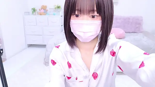 Snapshot of Im_Yu-na chatting on 12/14/24, 08:40 Im Yu-na online show from 12/14/24, 08:40