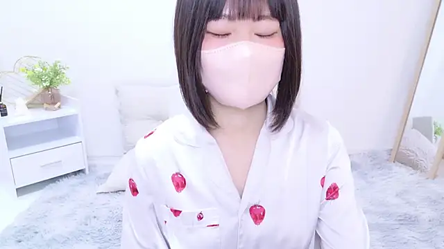 Snapshot of Im_Yu-na chatting on 02/26/25, 12:58 Im Yu-na online show from 02/26/25, 12:58